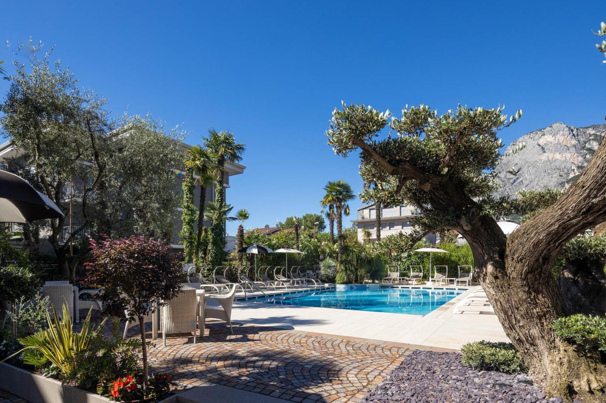 Garda Suite Hotel - Tonelli Hotels Riva del Garda Exterior foto